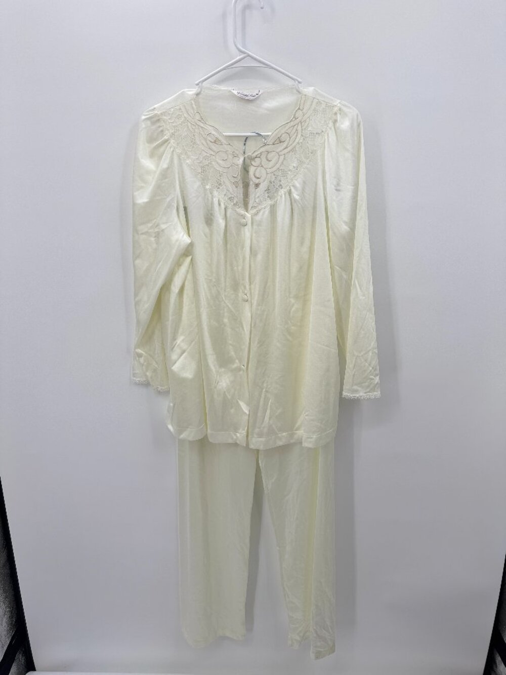 Vintage Vanity Fair Pajama Set Size Medium Cream Ivory Lace 2 Piece USA 80s